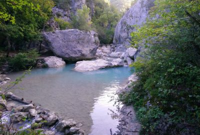 L'Estoublaisse à la sortie des gorges. Photo © André M. Winter