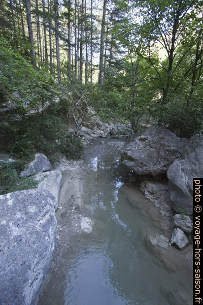 Le Clovion à la sortie de ses gorges. Photo © André M. Winter