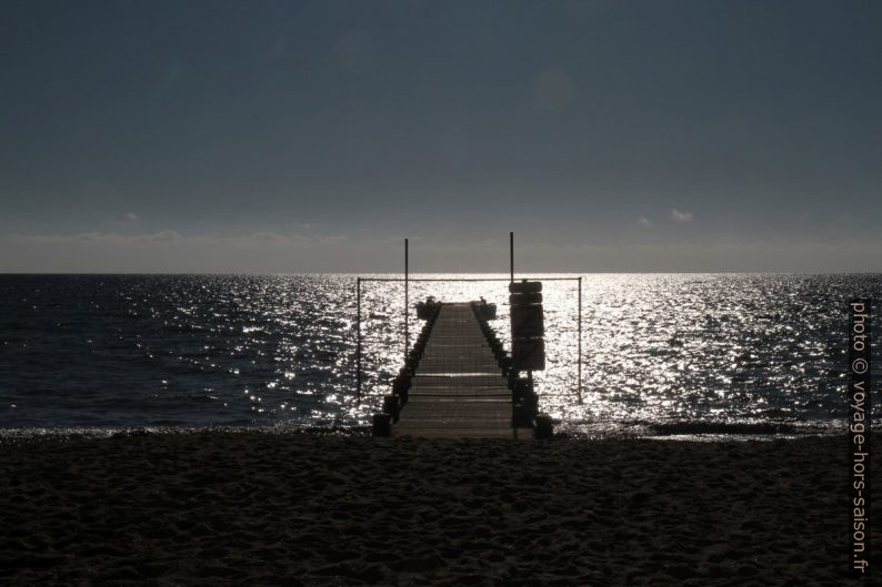 Ponton de la Plage du Débarquement. Photo © Alex Medwedeff