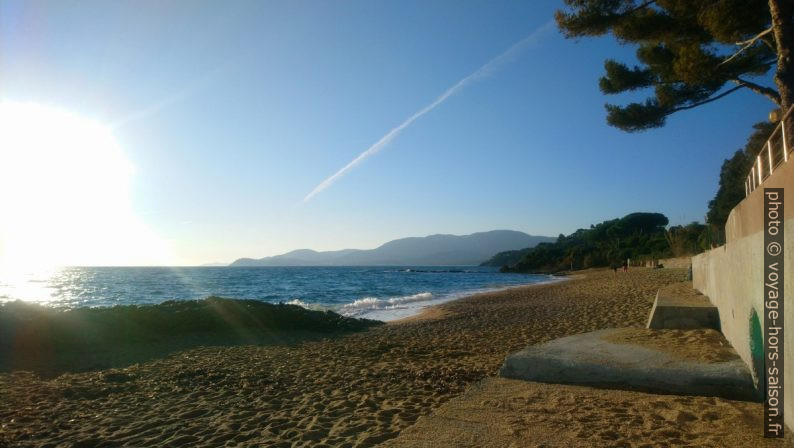 Plage de Gigaro et la Baie de Cavalaire. Photo © André M. Winter