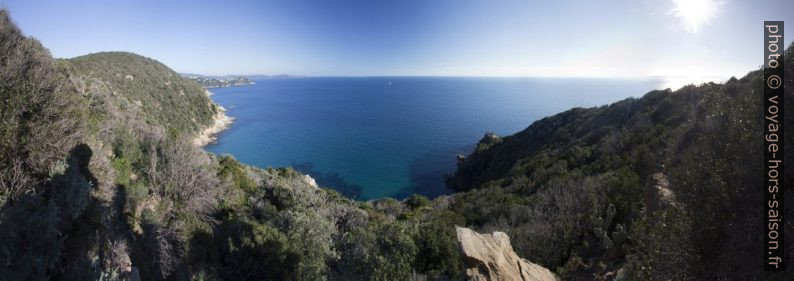 Vue de la Pointe du Dattier. Photo © André M. Winter