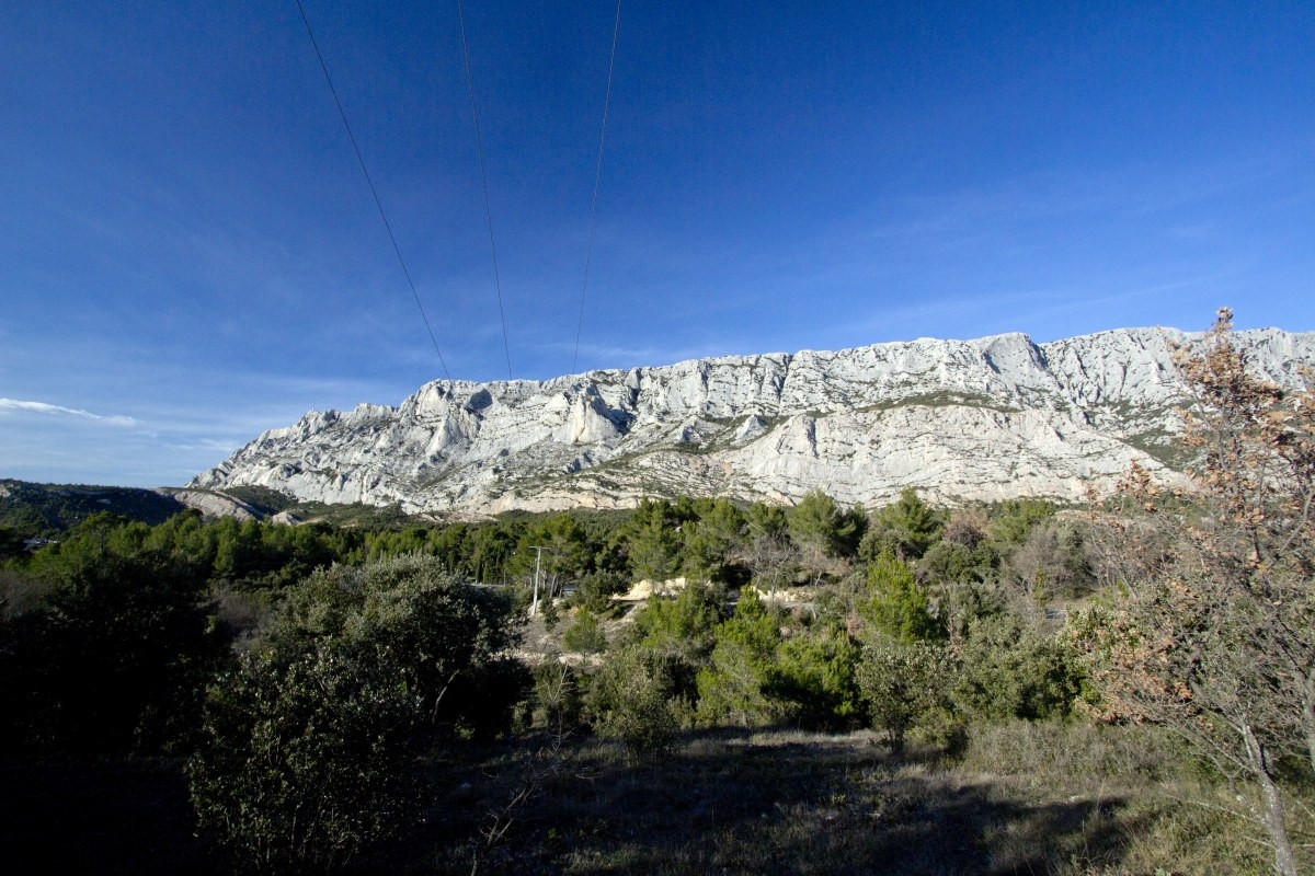 La Montagne Sainte-Victoire. Photo © André M. Winter