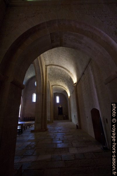 Collatéral de l'église abbatiale du Thoronet. Photo © André M. Winter
