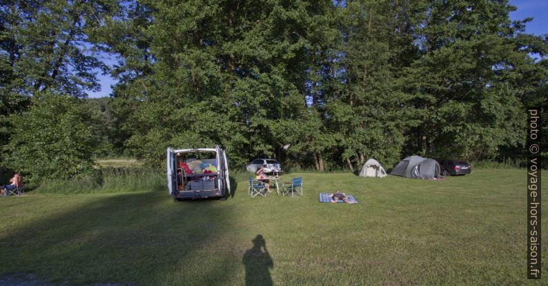 Grand pré du Camping Rhönperle. Photo © André M. Winter