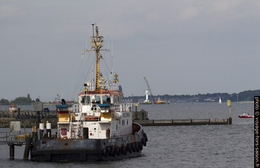 Remorqueur Holtenau du Canal de Kiel. Photo © André M. Winter