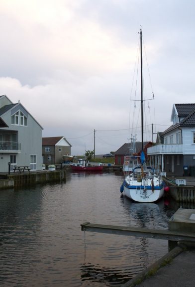 Le port naturel Lillehavn. Photo © Alex Medwedeff