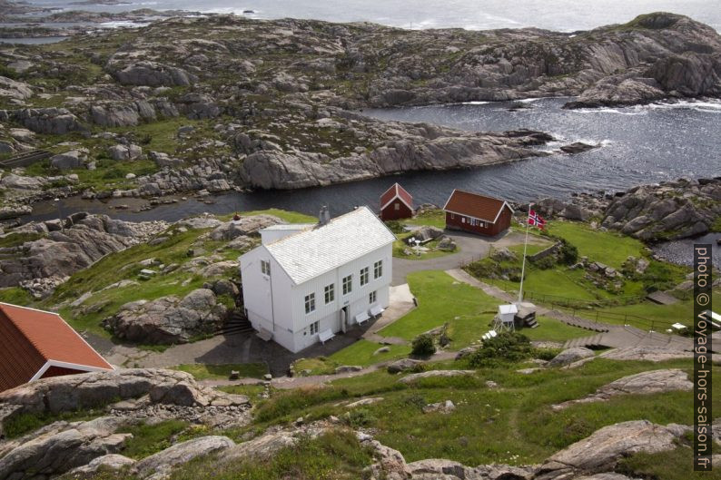 Ancienne maison de gardiens du phare de Lindesnes. Photo © André M. Winter