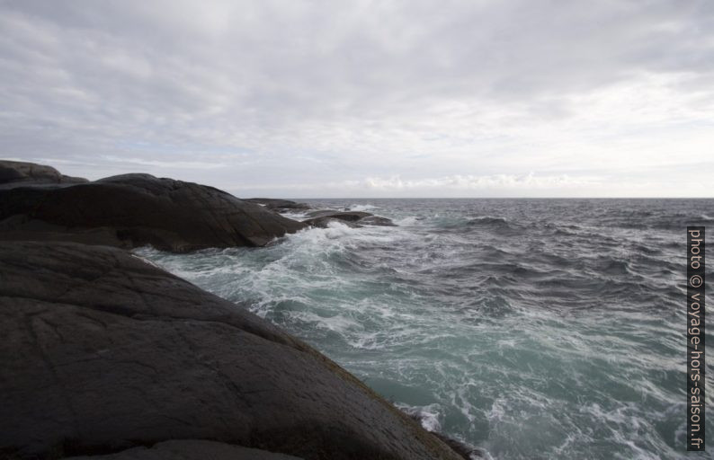 Mer agitée au cap d'Eigerøy. Photo © André M. Winter