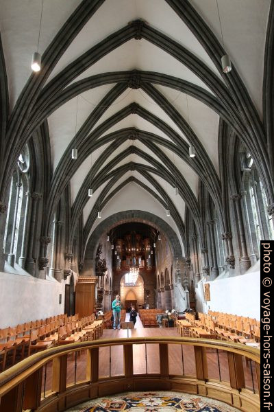 Chœur gothique de la cathédrale de Stavanger. Photo © André M. Winter