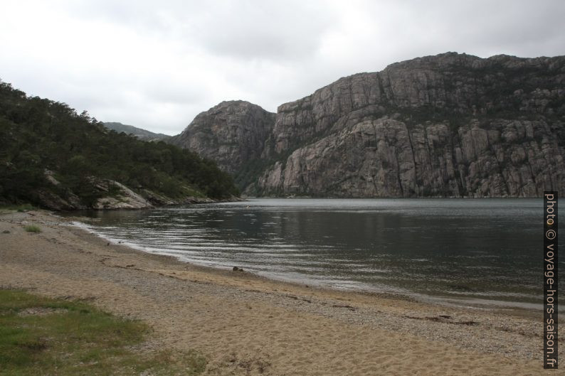 Ytre Dørviga et le Lysefjord. Photo © Alex Medwedeff