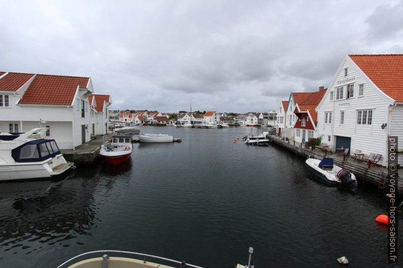 Voie navigable entre Korneliusholmen et Nordnes. Photo © André M. Winter