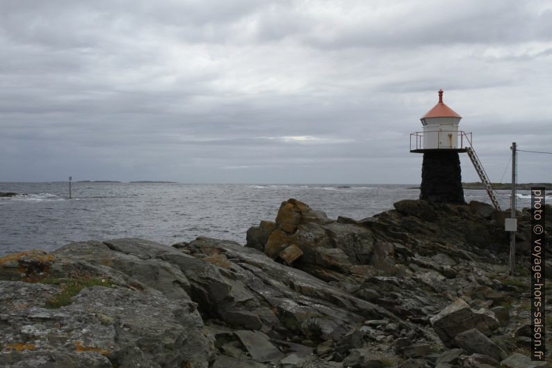 Phare de Åkrehamn sur Mortholmen. Photo © Alex Medwedeff