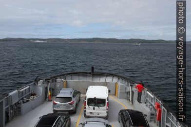 Proue du ferry Utstein et la vue vers Langevåg. Photo © Alex Medwedeff