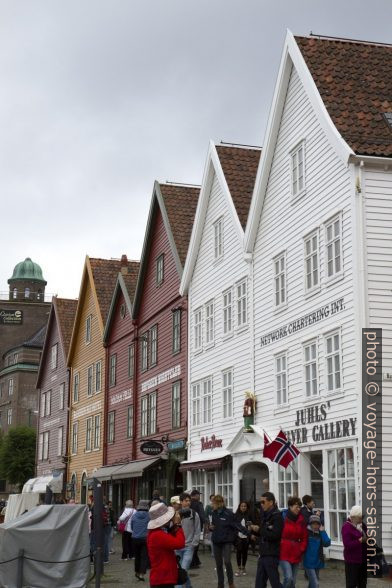 Façades de Bryggen à Bergen. Photo © Alex Medwedeff