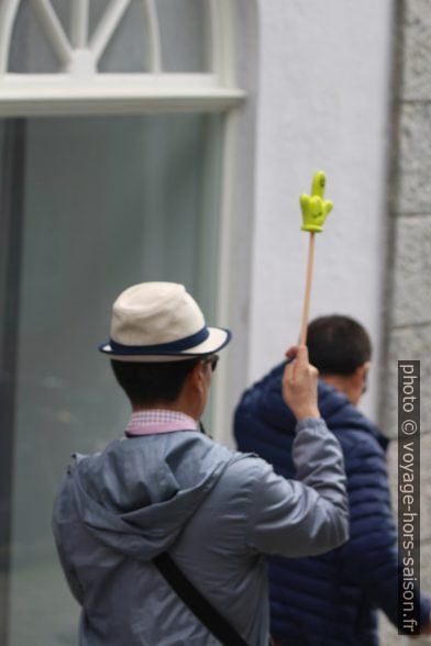 Guide touristique d'un groupe japonais. Photo © André M. Winter