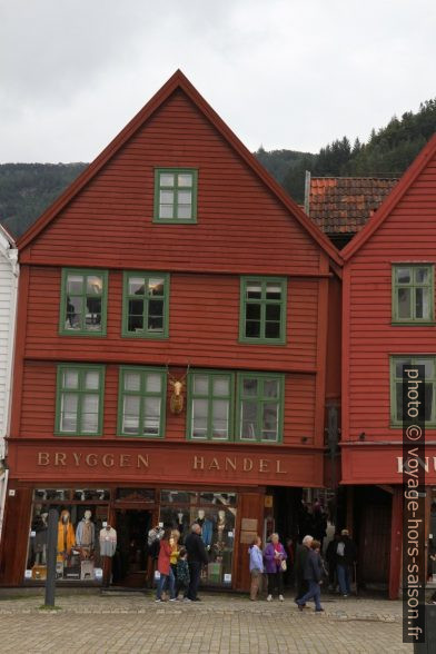 Une des façades de Bryggen à Bergen. Photo © Alex Medwedeff