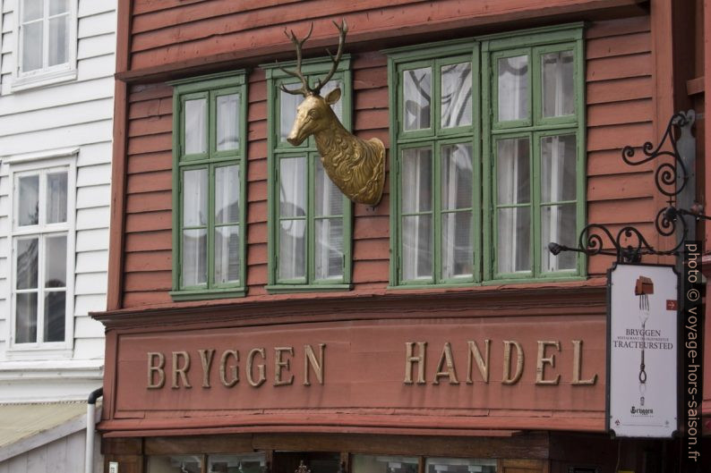 Une des façades de Bryggen à Bergen. Photo © André M. Winter