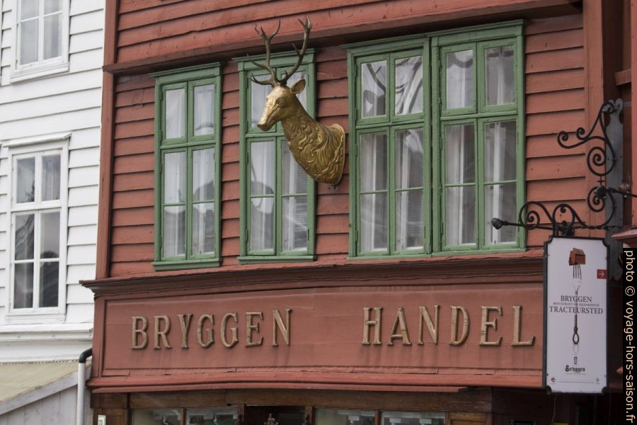 Une des façades de Bryggen à Bergen. Photo © André M. Winter