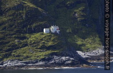 Le phare Hendanes Fyr. Photo © André M. Winter