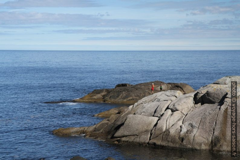 André et Nicolas sur le Cap Solveggen. Photo © Alex Medwedeff