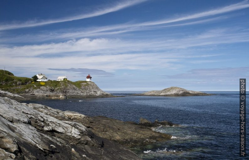 Le phare de Skongenes et Skongsnesholmen. Photo © Alex Medwedeff