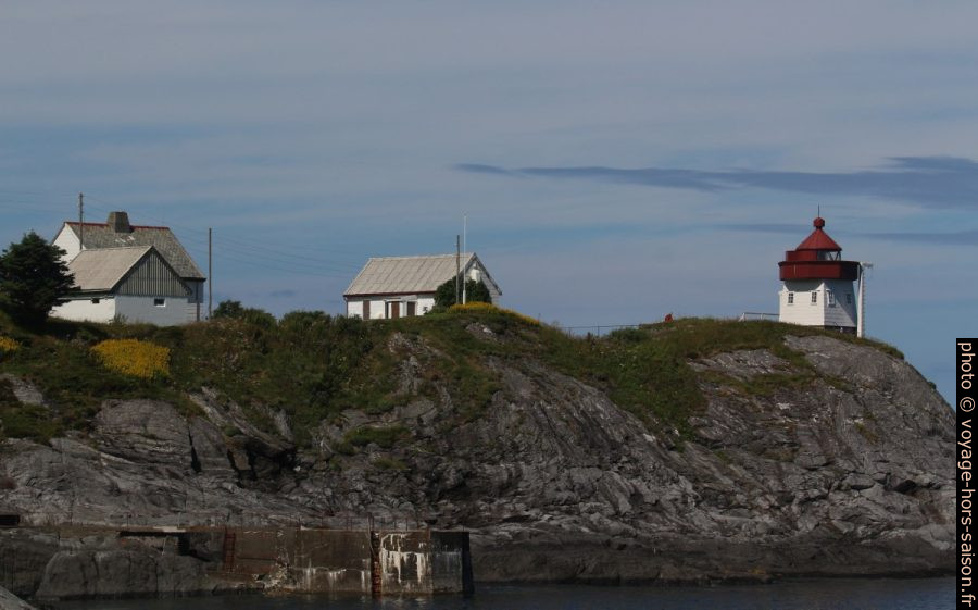 Le phare de Skongenes et les maisons de gardiens. Photo © André M. Winter