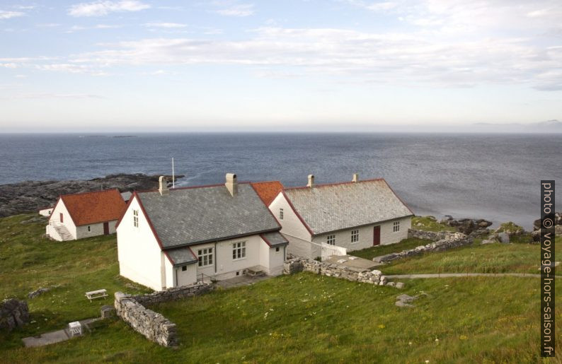 Maisons de gardiens du phare de Runde. Photo © Alex Medwedeff