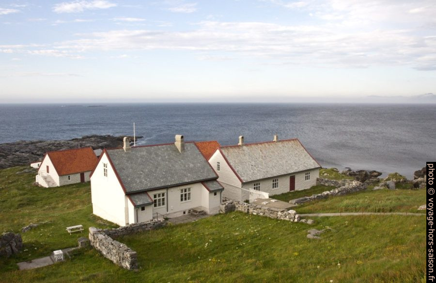 Maisons de gardiens du phare de Runde. Photo © Alex Medwedeff