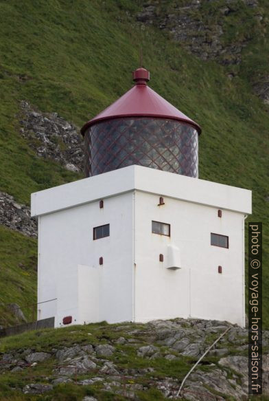 Lanterne et tour du phare de Runde. Photo © André M. Winter