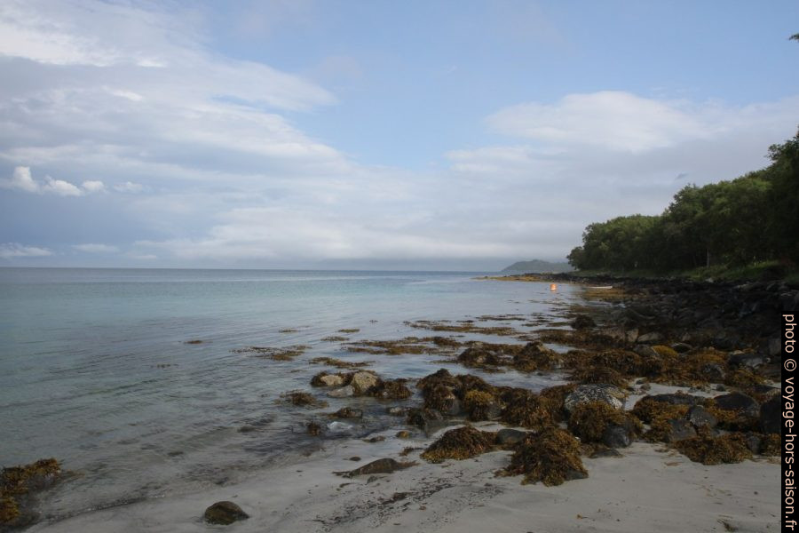 Côte au sud d'Ovrasanden. Photo © Alex Medwedeff