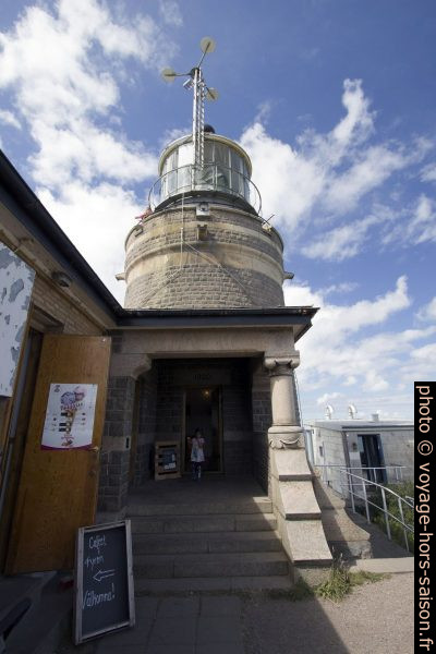 Entrée du phare de Kullen. Photo © André M. Winter