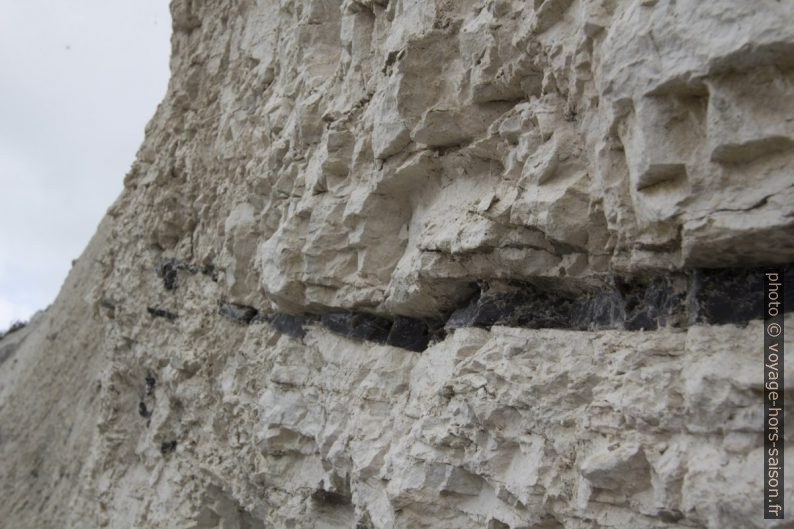 Bande de silex dans la craie à Møns Klint. Photo © André M. Winter