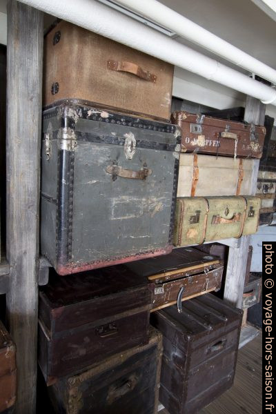 Malles d'émigrants. Photo © André M. Winter