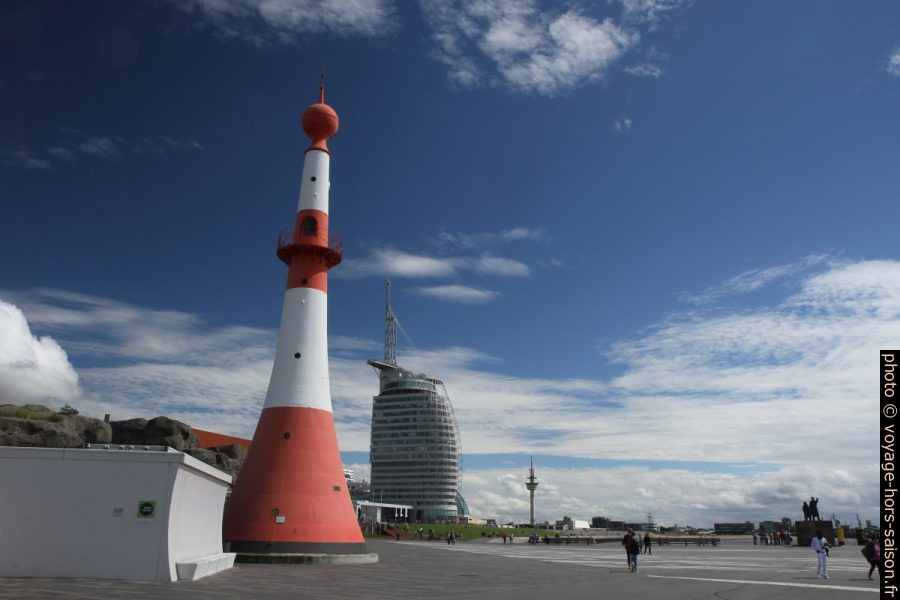 Zwiebelturm & Conference Center Bremerhaven. Photo © Alex Medwedeff