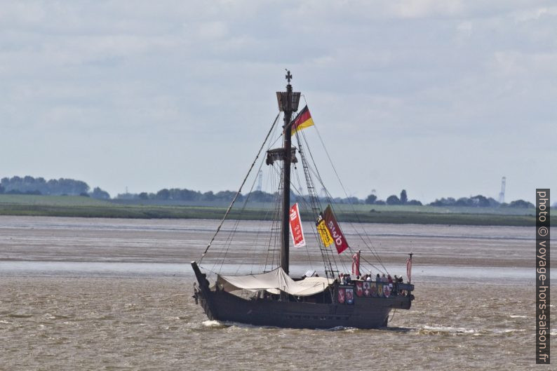 Navire historique sur la Weser. Photo © André M. Winter
