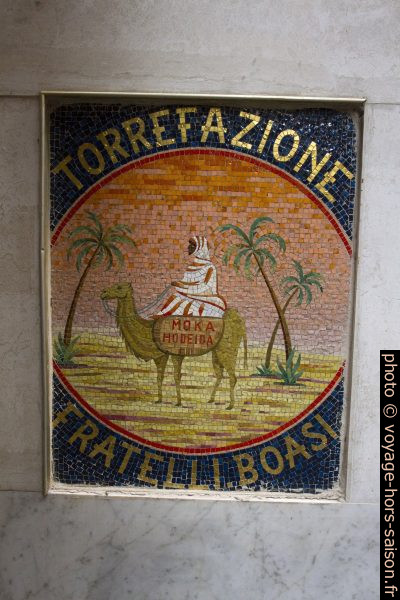 Mosaïque de la Torrefazione Fratelli Boasi. Photo © Alex Medwedeff