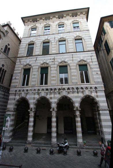 Il Palazzo Lamba Doria. Photo © André M. Winter