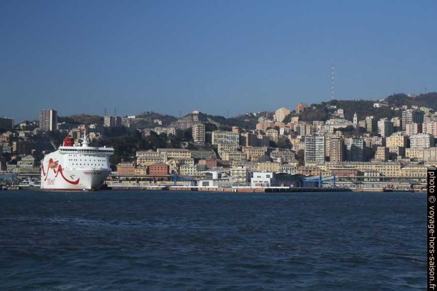 Porto Antico et le quartier San Teodoro de Gênes. Photo © Alex Medwedeff