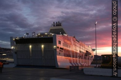 Ferry Excelsior de GNV le matin à Gênes. Photo © André M. Winter