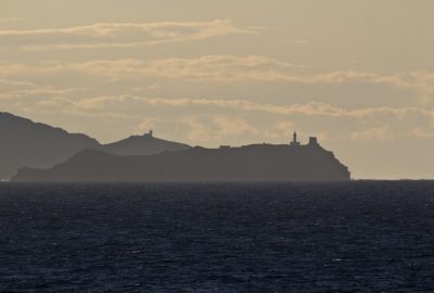 Île de la Giraglia au nord de la Corse. Photo © André M. Winter