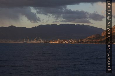 Approche du Port de Palerme. Photo © André M. Winter