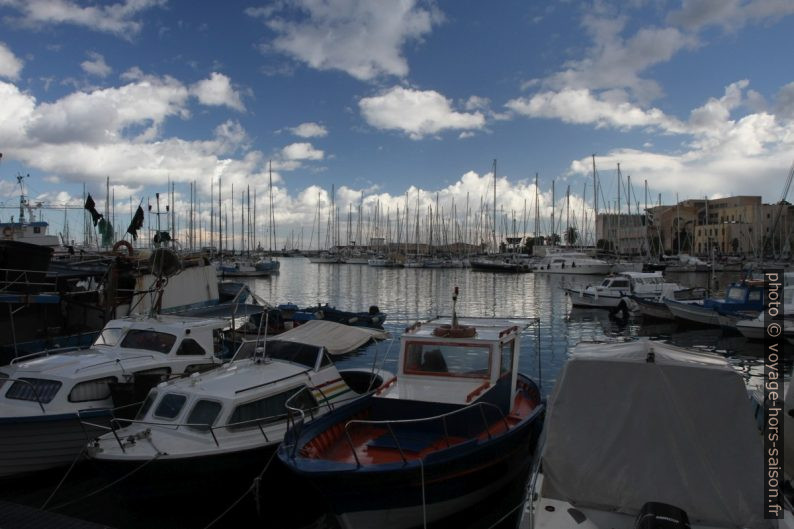 La Cala di Palermo. Photo © Alex Medwedeff