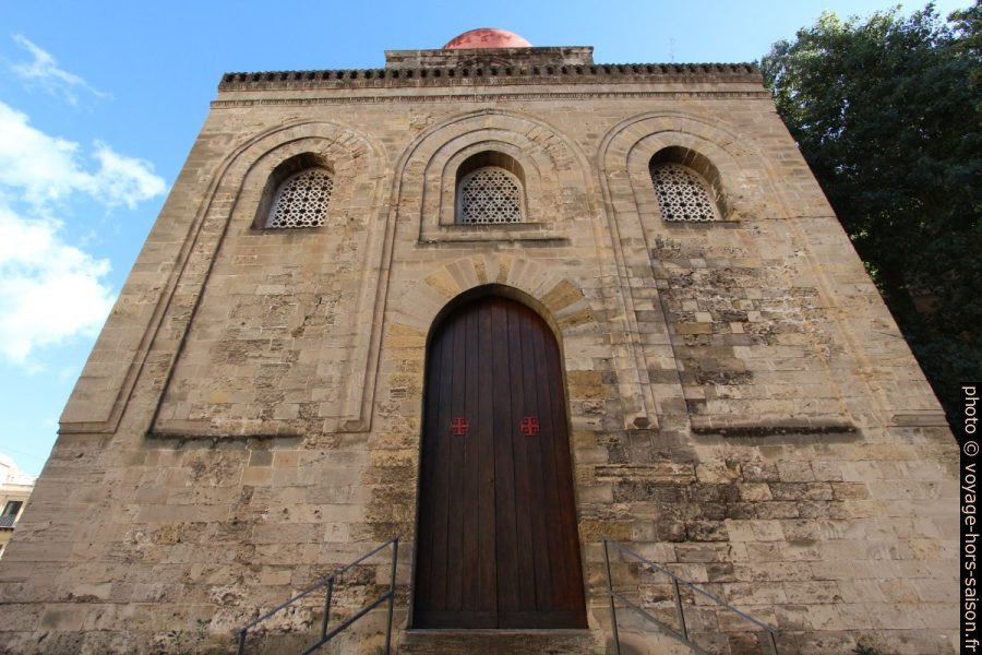 Façade occidentale de la Chiesa di San Cataldo. Photo © André M. Winter