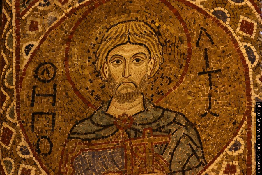 Détail de mosaïque d'un saint dans la Chapelle Palatine. Photo © André M. Winter