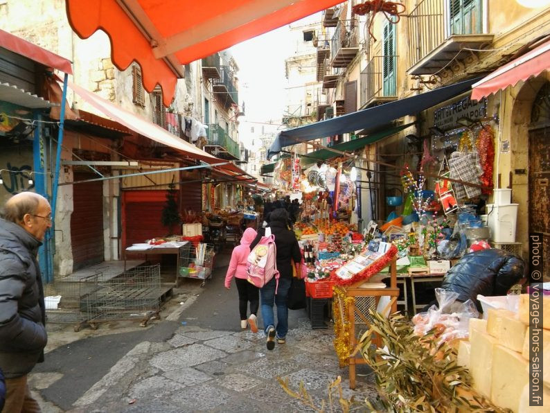 Il mercato Ballarò di Palermo. Photo © André M. Winter