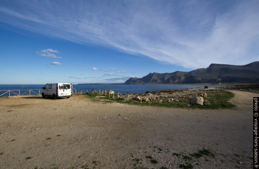 Notre trafic et le Golfe de Macani. Photo © André M. Winter
