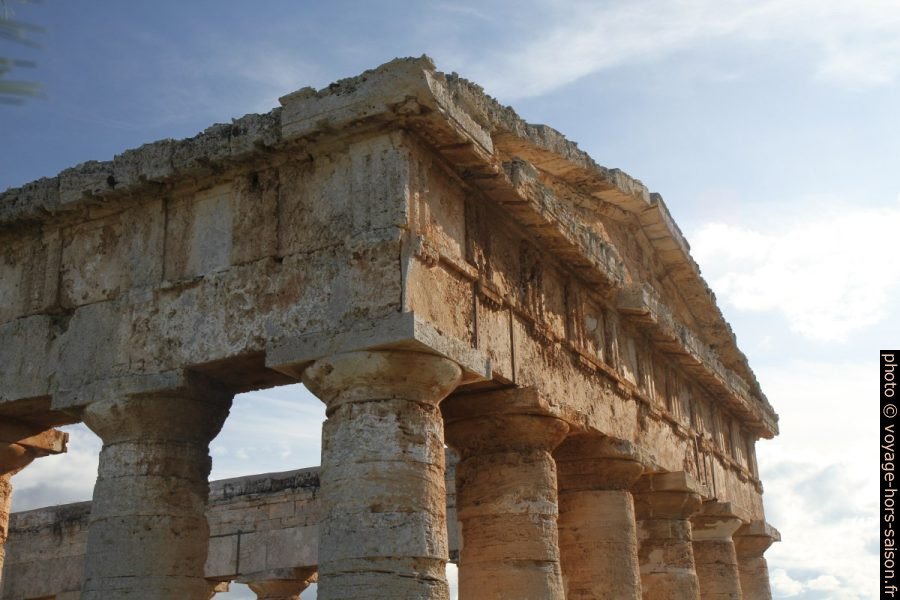 Bon état de conservation du temple de Seggesta. Photo © Alex Medwedeff