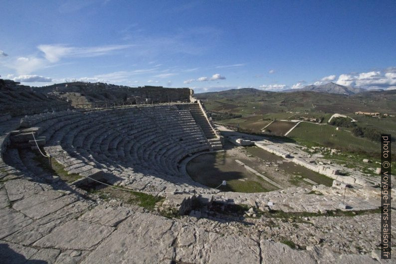 Théâtre de Ségeste vue en direction ouest. Photo © André M. Winter