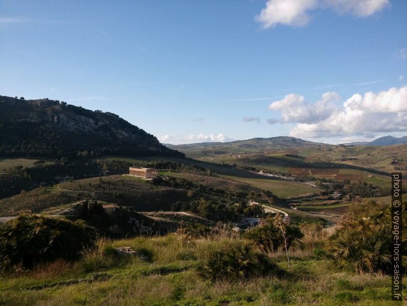 Temple de Segesta sur sa colline. Photo © André M. Winter