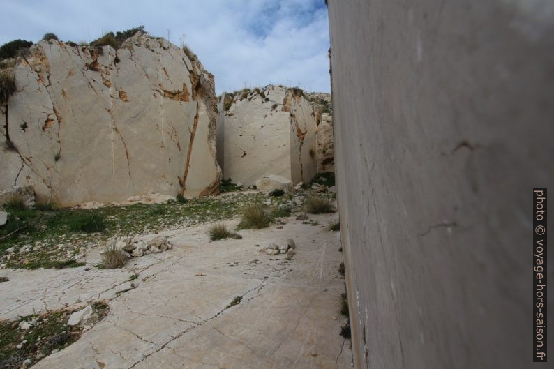 Dans la carrière de marbre délaissée du Monte Monaco. Photo © André M. Winter